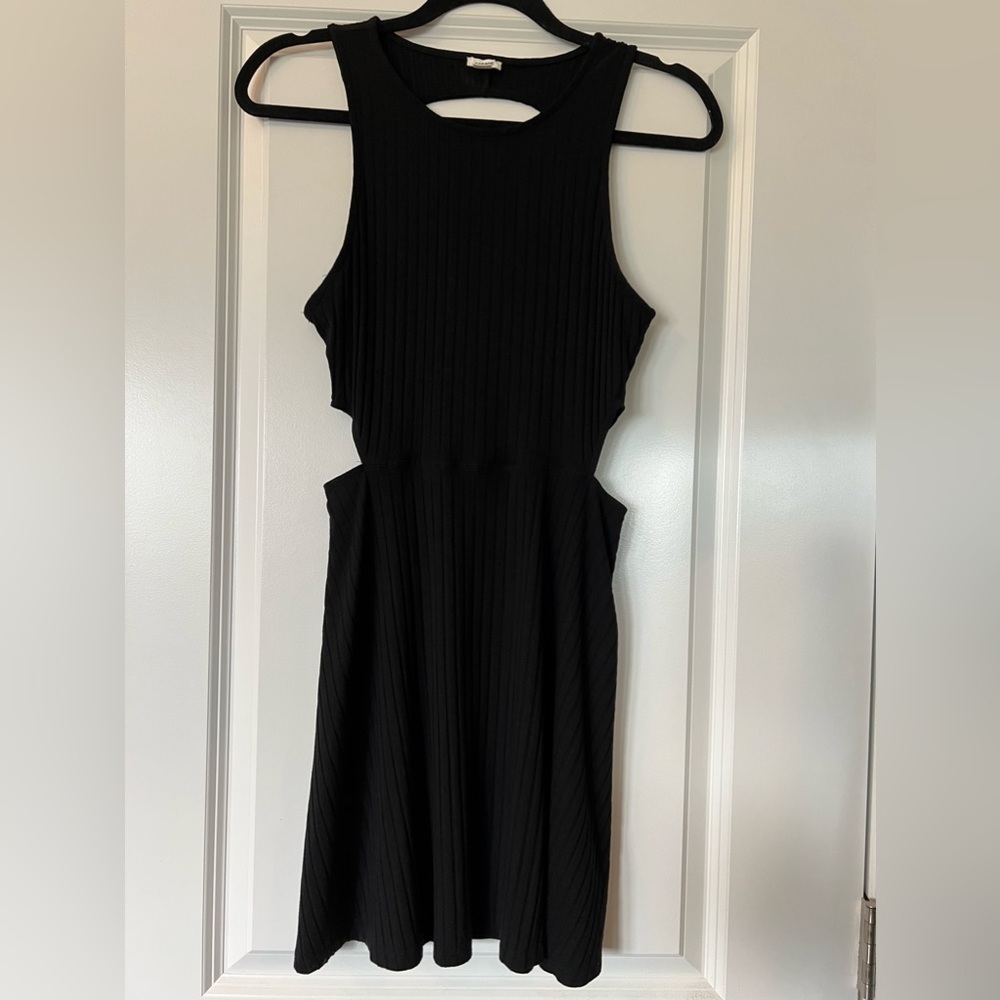 Garage Cut Out Black Dress‎